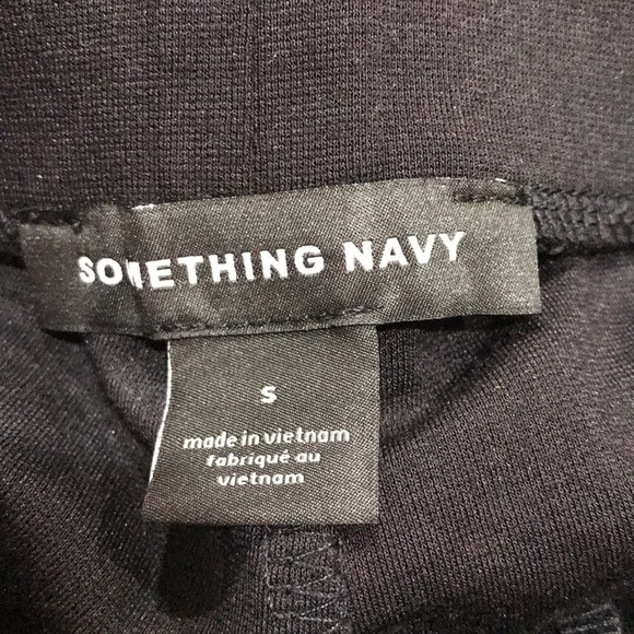 Something Navy black leggings shorts Viking high rise NWT Sz S workout Athletic - Picture 3 of 4